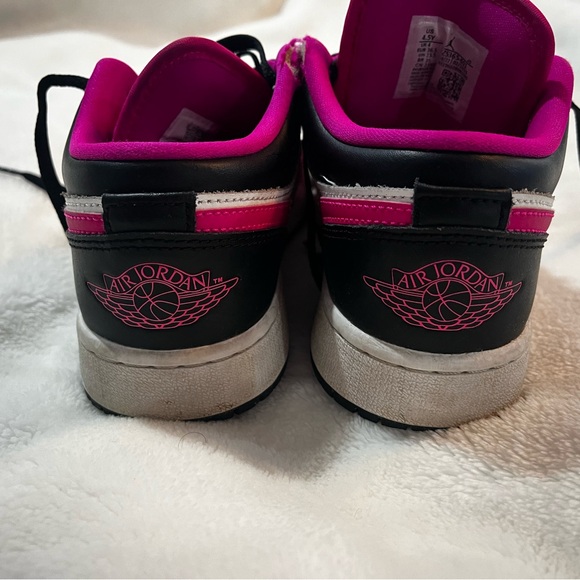Nike Fuchsia and White Air Jordans - Picture 4 of 9